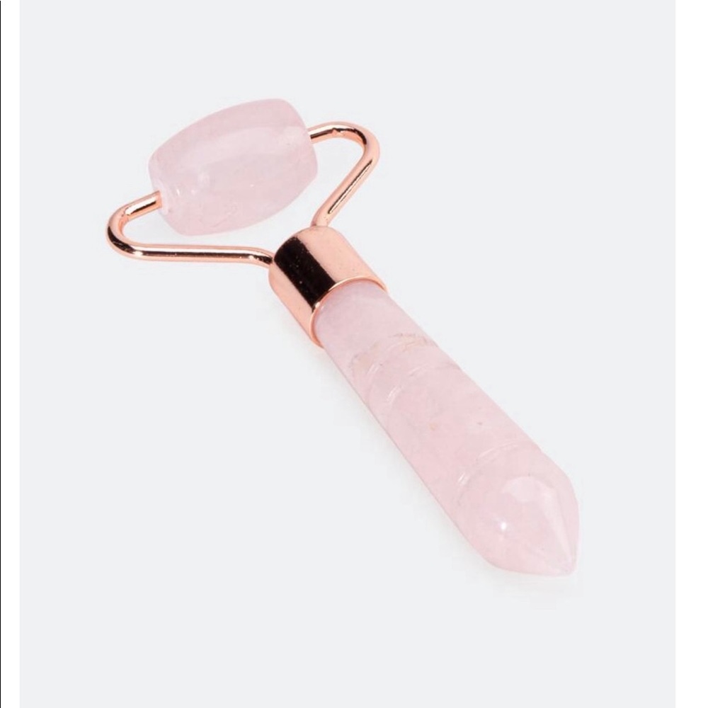 Francesca’s collections ELLA Shea beauty roller